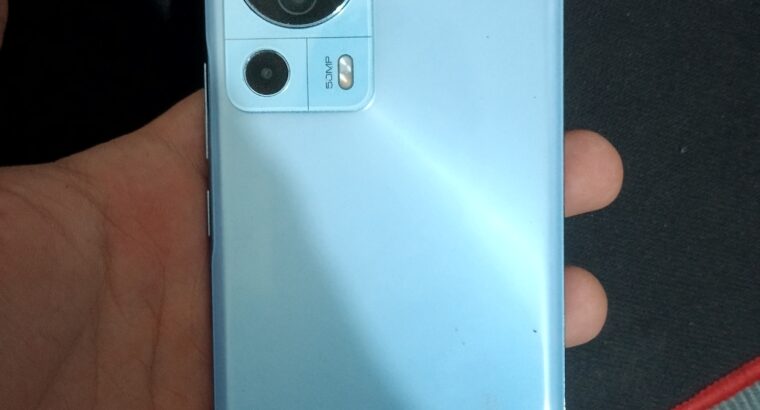 Celular Xiaomi azul encontrado na rua Joao Lisboa